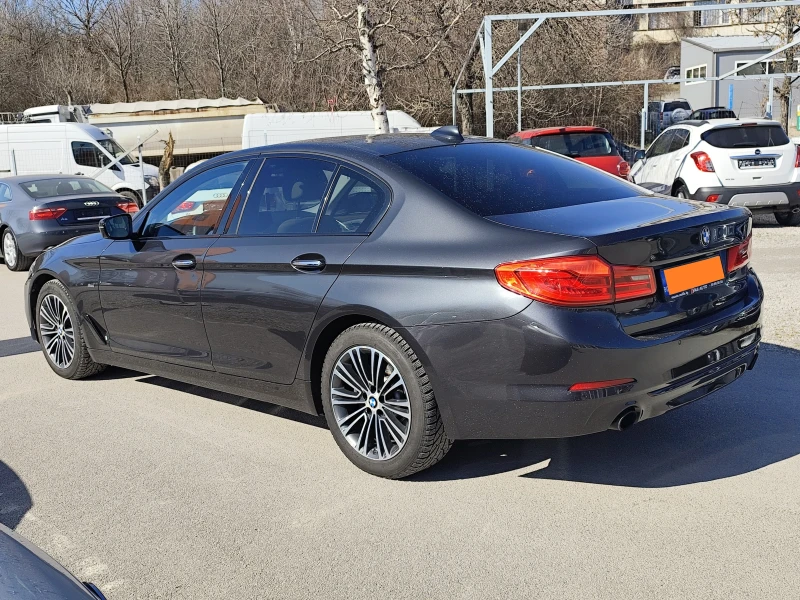 BMW 530 D* XDrive* SPORT LINE* EURO6C* NAVI* LED* , снимка 4 - Автомобили и джипове - 49387761