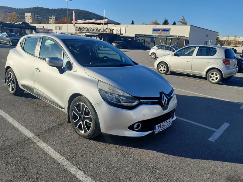 Renault Clio, снимка 2 - Автомобили и джипове - 52282438