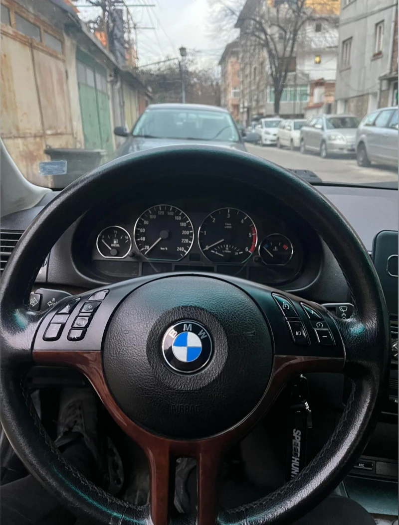 BMW 320, снимка 6 - Автомобили и джипове - 52976622