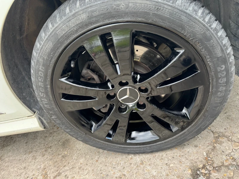 Mercedes-Benz C 180, снимка 5 - Автомобили и джипове - 53250834