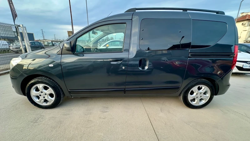 Dacia Dokker 1.5dci 90к.5-места! Климатик! Навигация! , снимка 7 - Автомобили и джипове - 53539863