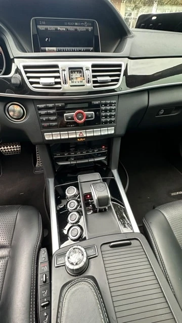 Mercedes-Benz E 63 AMG * S Model * CARFAX * ЦЕНА ДО БГ, снимка 16 - Автомобили и джипове - 55972125
