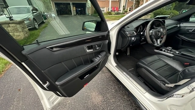 Mercedes-Benz E 63 AMG * S Model * CARFAX * ЦЕНА ДО БГ, снимка 13 - Автомобили и джипове - 55972125