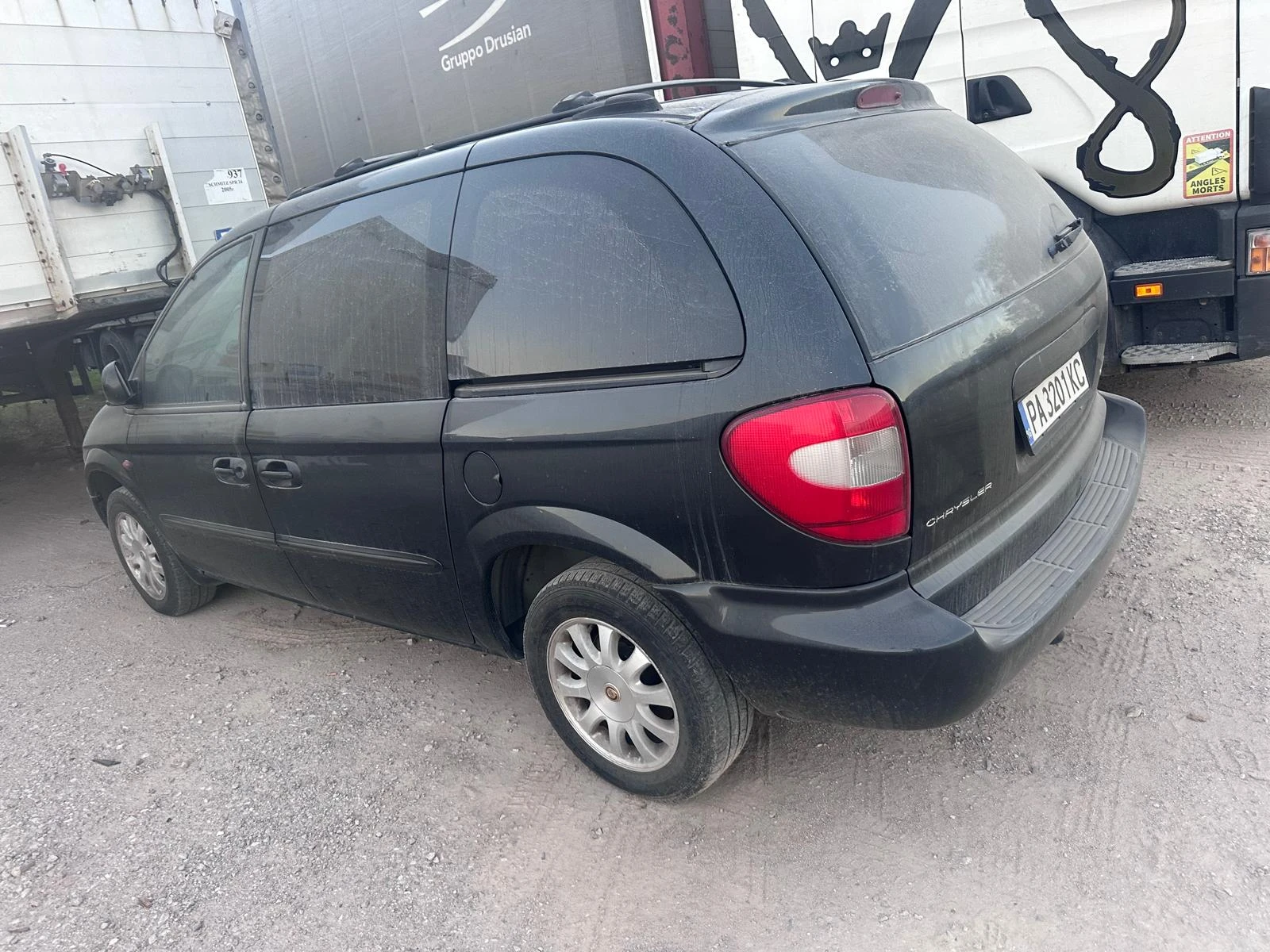 Chrysler Voyager 2.4L, 146 к.с - изображение 3