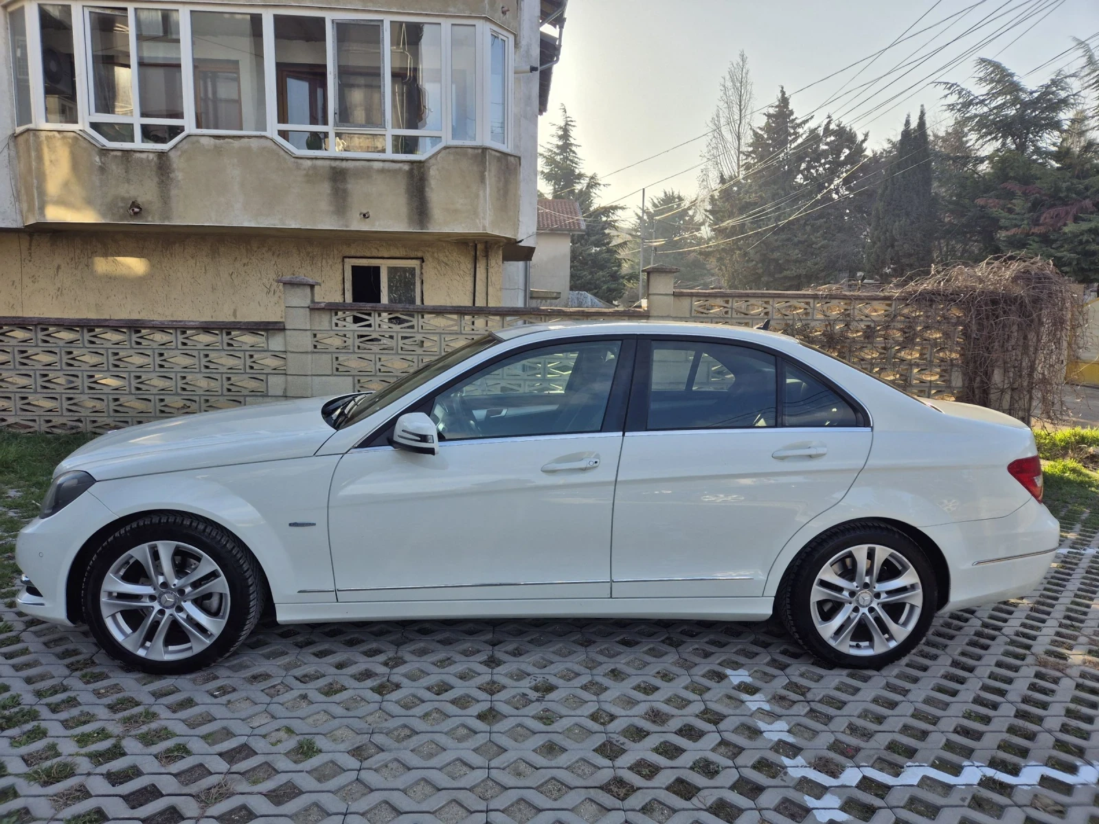 Mercedes-Benz C 220 2.2 CDI - изображение 3