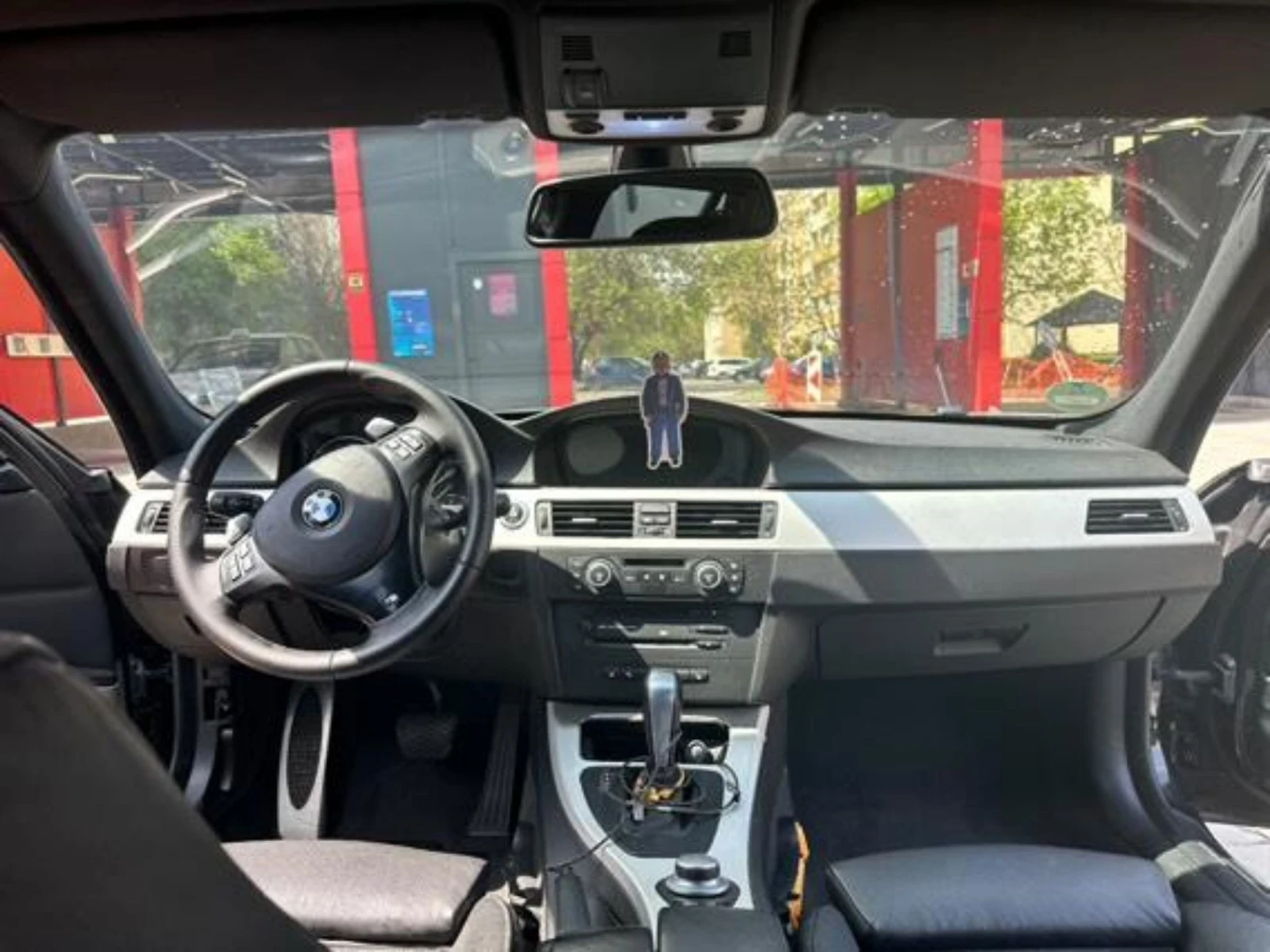 BMW 335  - изображение 8