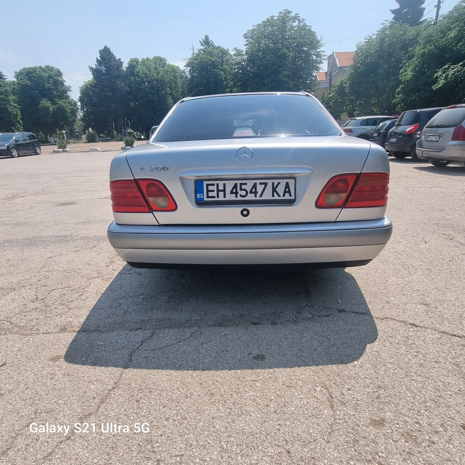 Mercedes-Benz E 200  - изображение 4