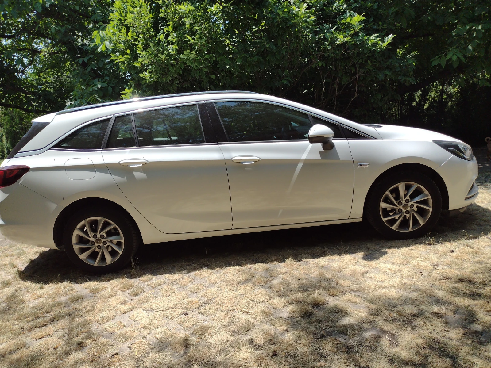 Opel Astra  Sports Tourer 1.4 Turbo Business Exec. Acc Navi  - изображение 2