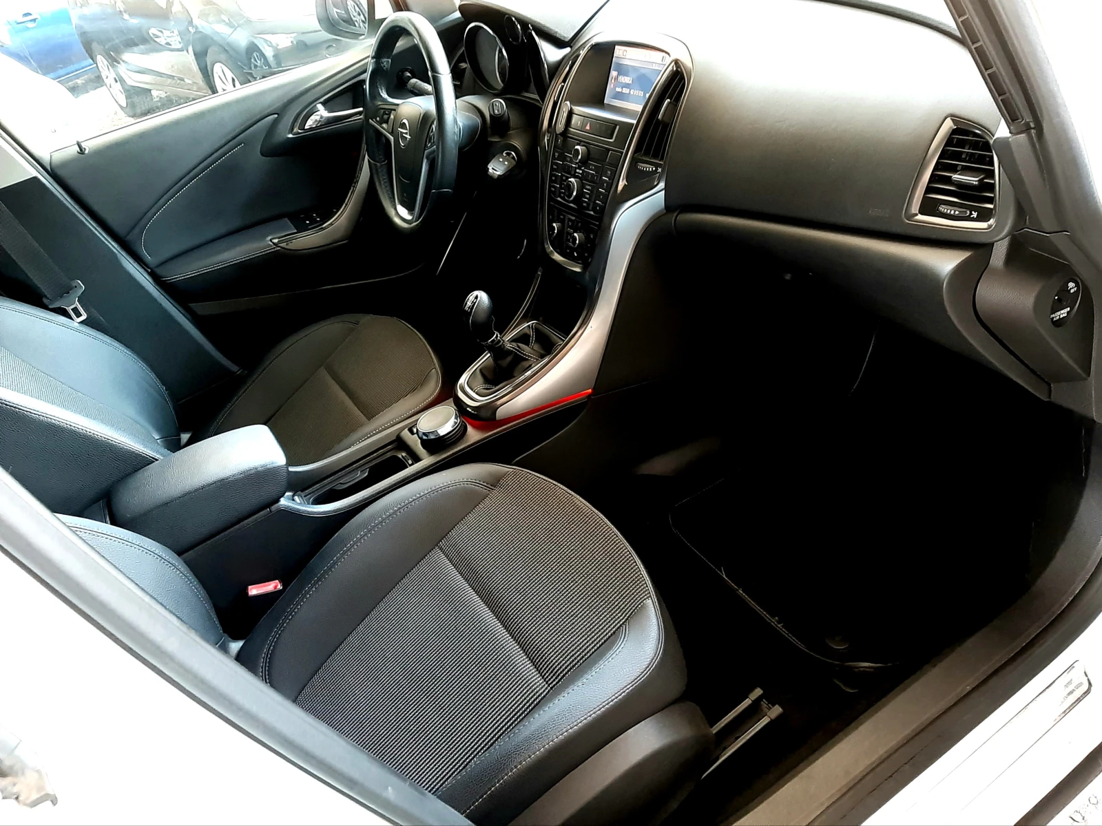 Opel Astra 1.7-COSMO-КОЖА-НАВИГАЦИЯ ! ! !  - изображение 9