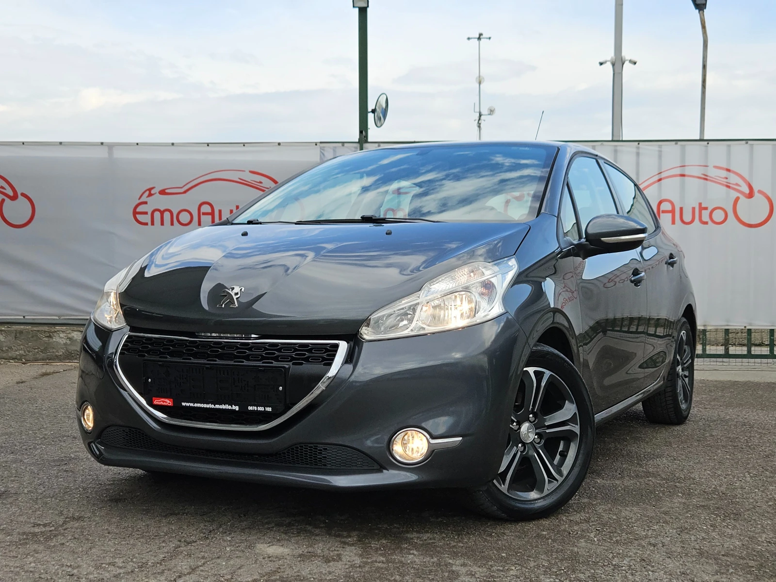 Peugeot 208 1.2I/82k.c/130000km/ACC/КЛИМАТИК/БЛУТУТ/EURO5B/ТОП - изображение 7