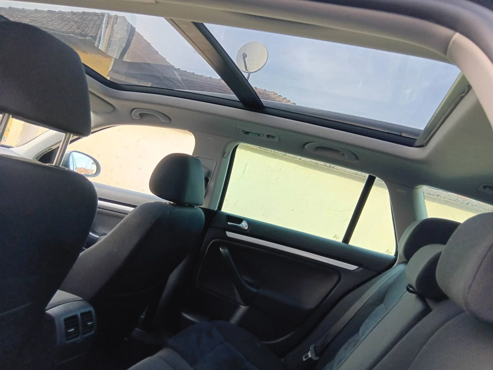 VW Golf 2.0��� 140�� 2010���.�������� ������ | Mobile.bg � ����������� 7