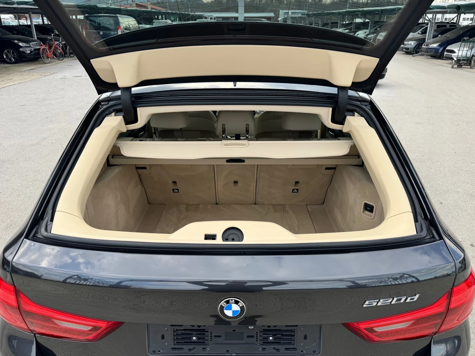 BMW 520 2.0D LUXURY LINE, снимка 11 - Автомобили и джипове - 52997556