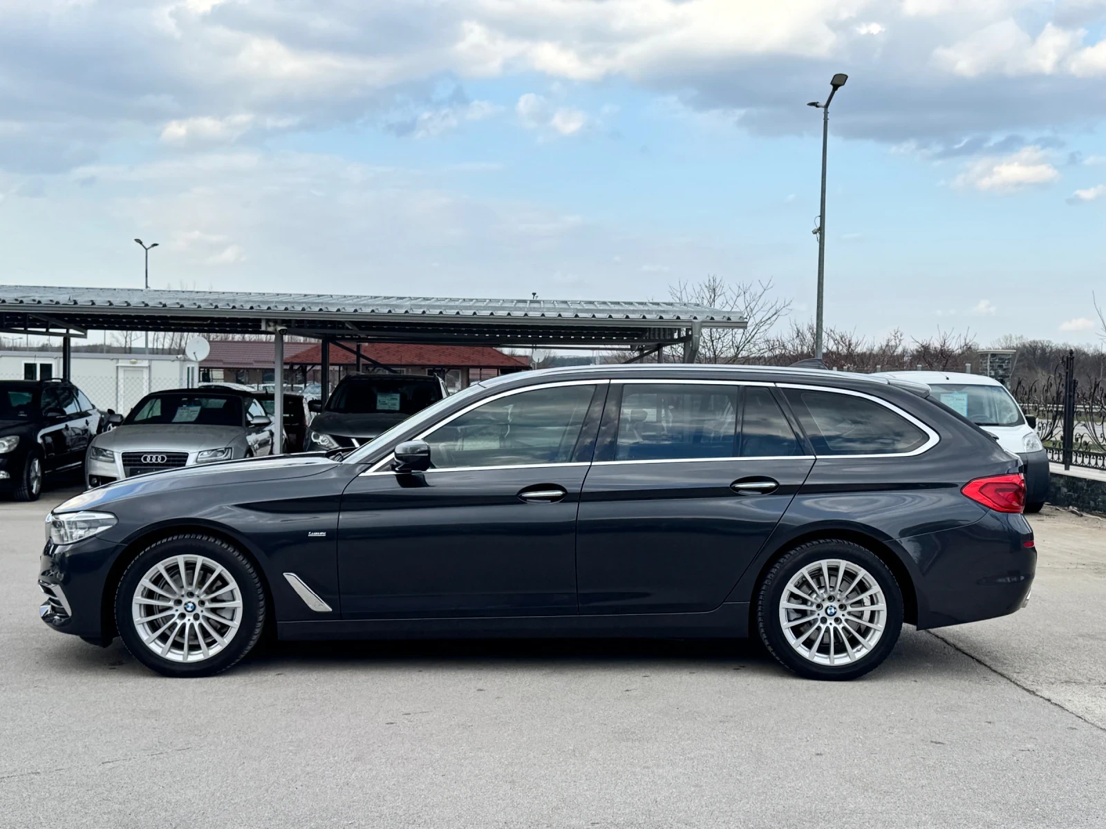 BMW 520 2.0D LUXURY LINE, снимка 2 - Автомобили и джипове - 52997556