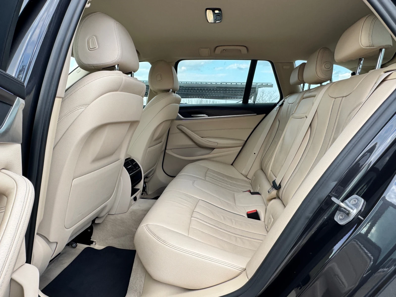 BMW 520 2.0D LUXURY LINE, снимка 9 - Автомобили и джипове - 52997556