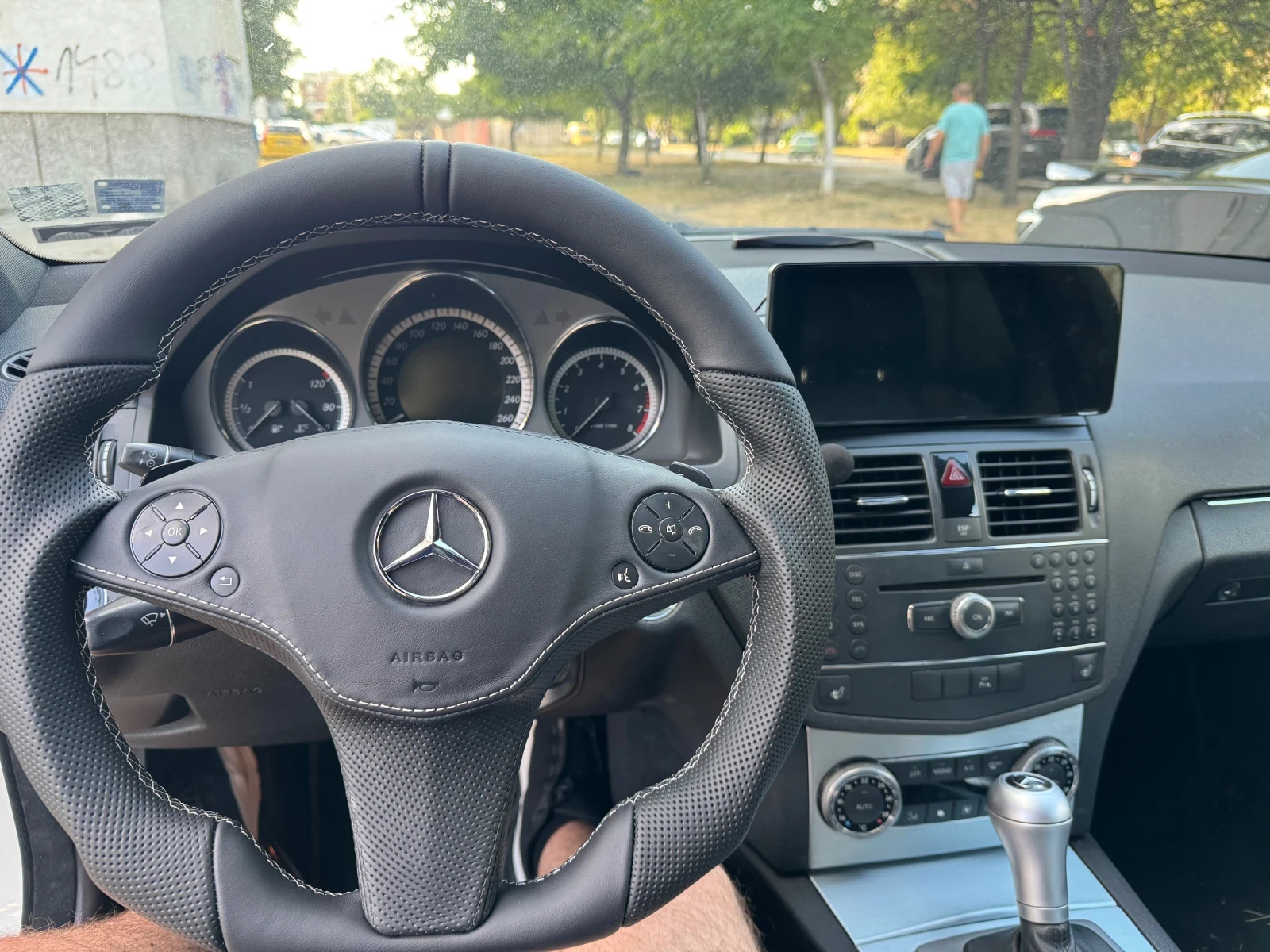 Mercedes-Benz C 180  - изображение 3