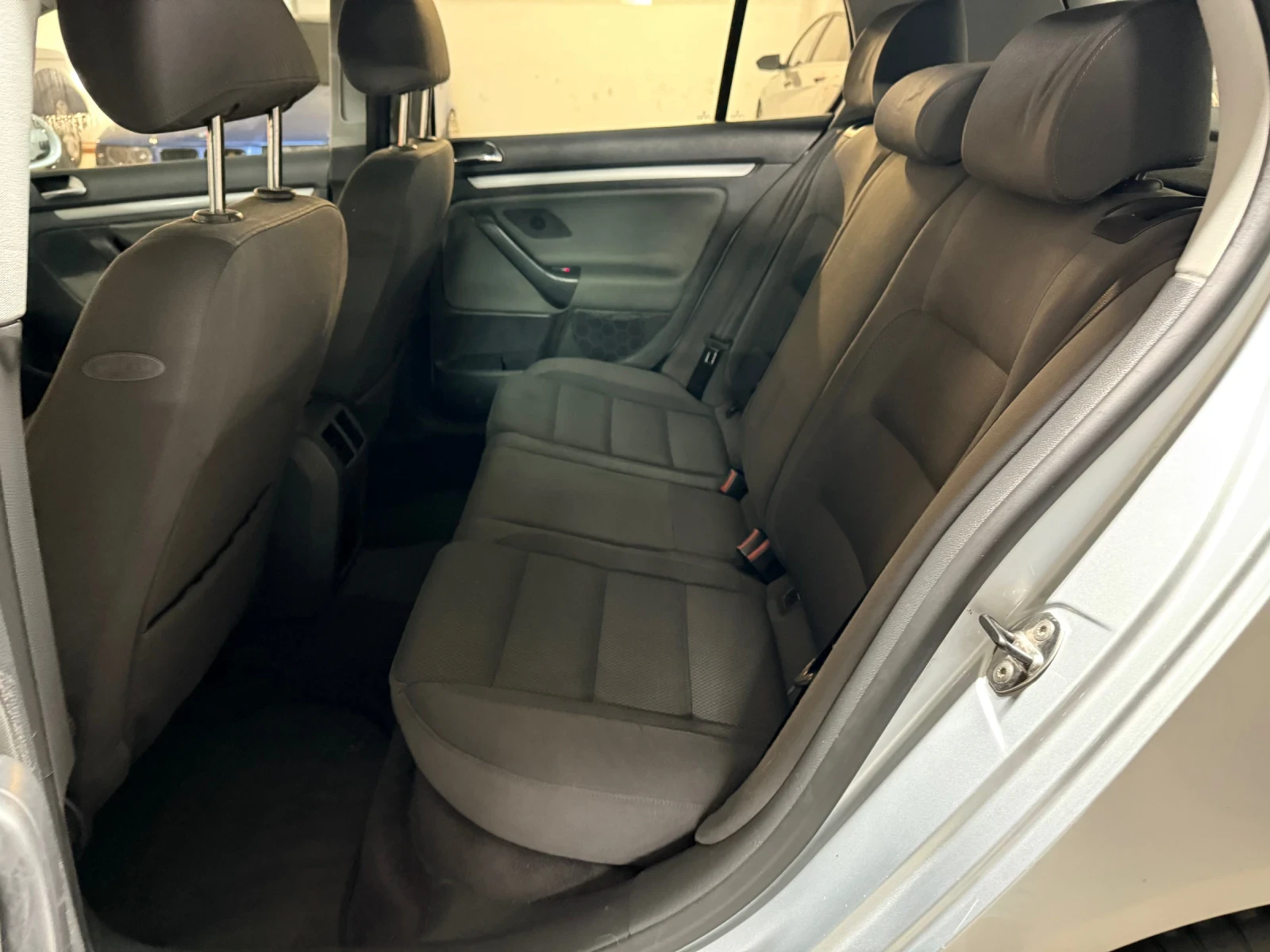 VW Golf 2.0TDI* BKD* 140кс* ИТАЛИЯ* БЕЗ РЪЖДА* 2 КЛЮЧА* , снимка 8 - Автомобили и джипове - 53852566