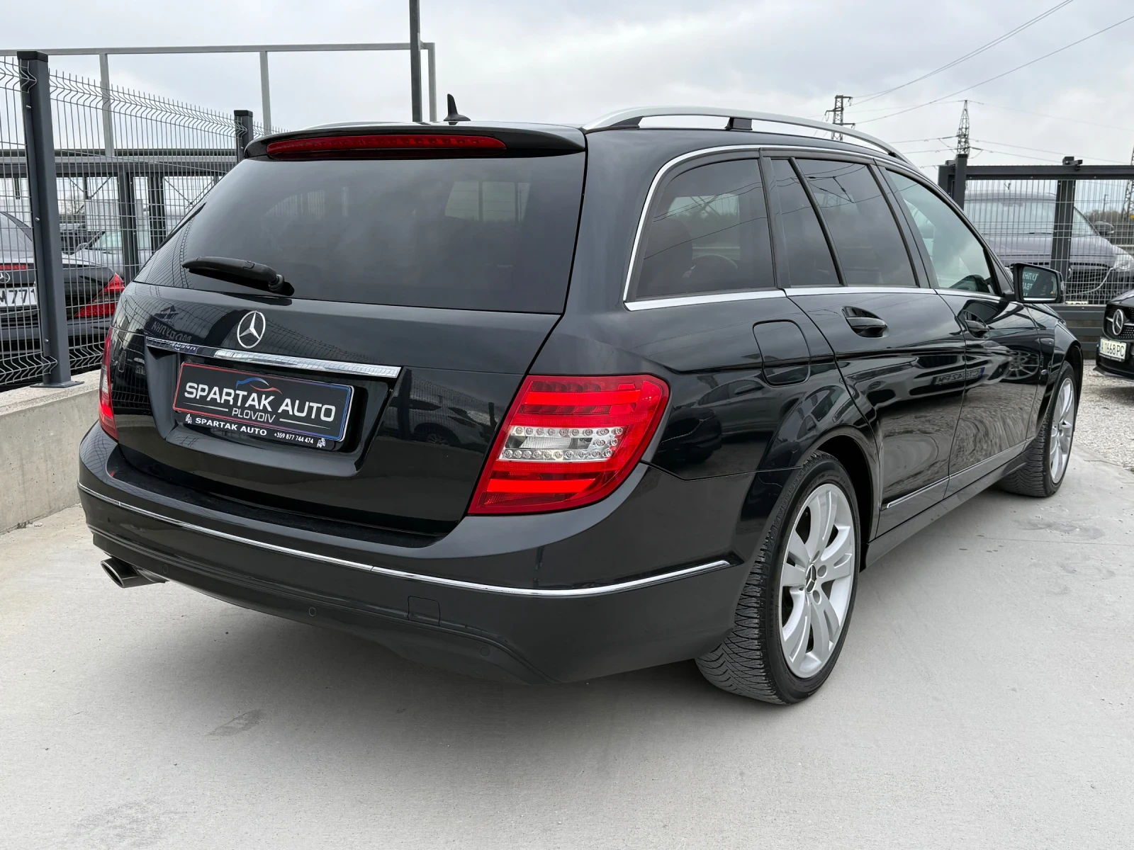 Mercedes-Benz C 220 D* 2012г* Топ Състояние* 237.000КМ* Сервизна Истор, снимка 4 - Автомобили и джипове - 54151928