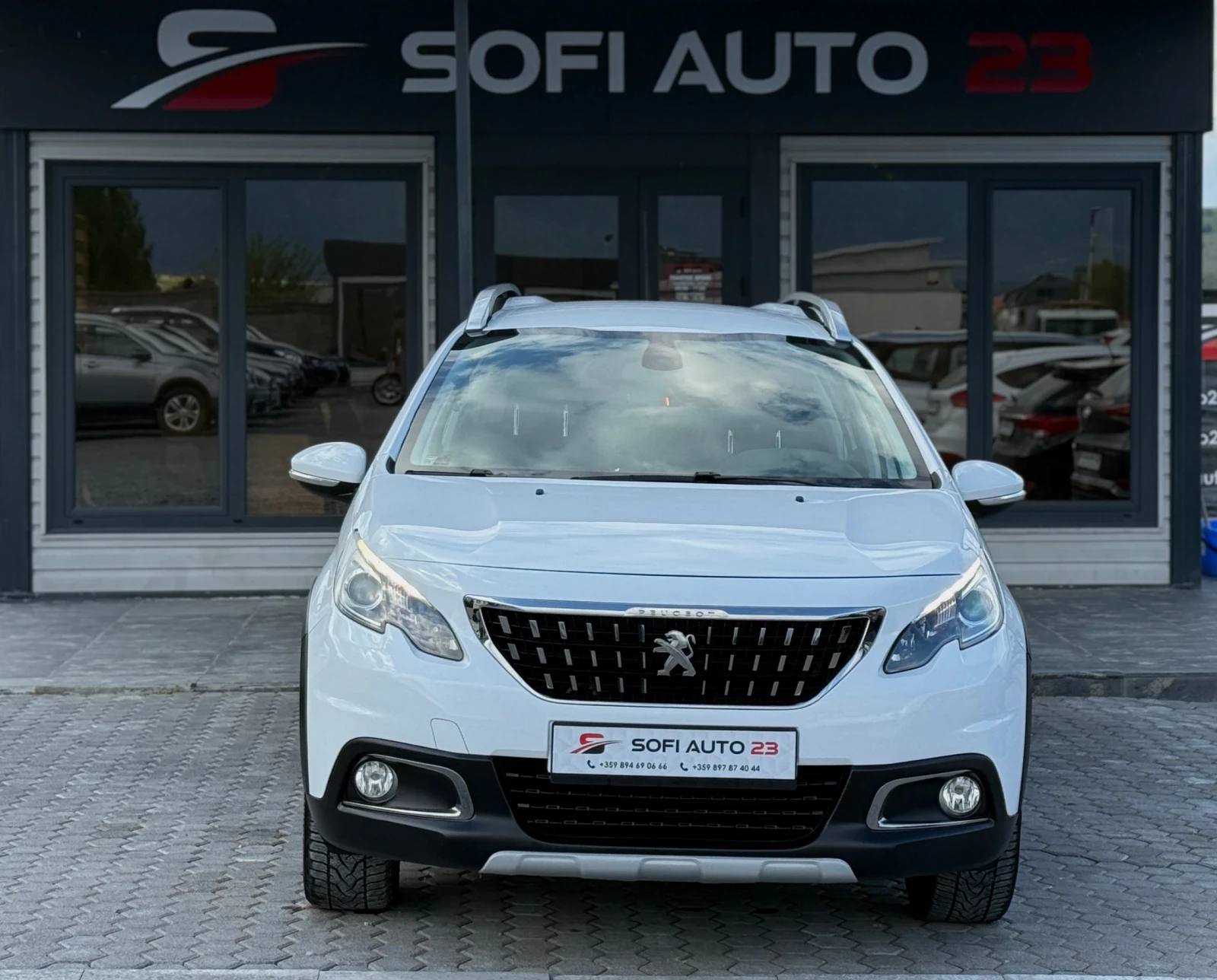 Peugeot 2008 Пълна сервизна история! FULL OPTIONS, снимка 3 - Автомобили и джипове - 54415160