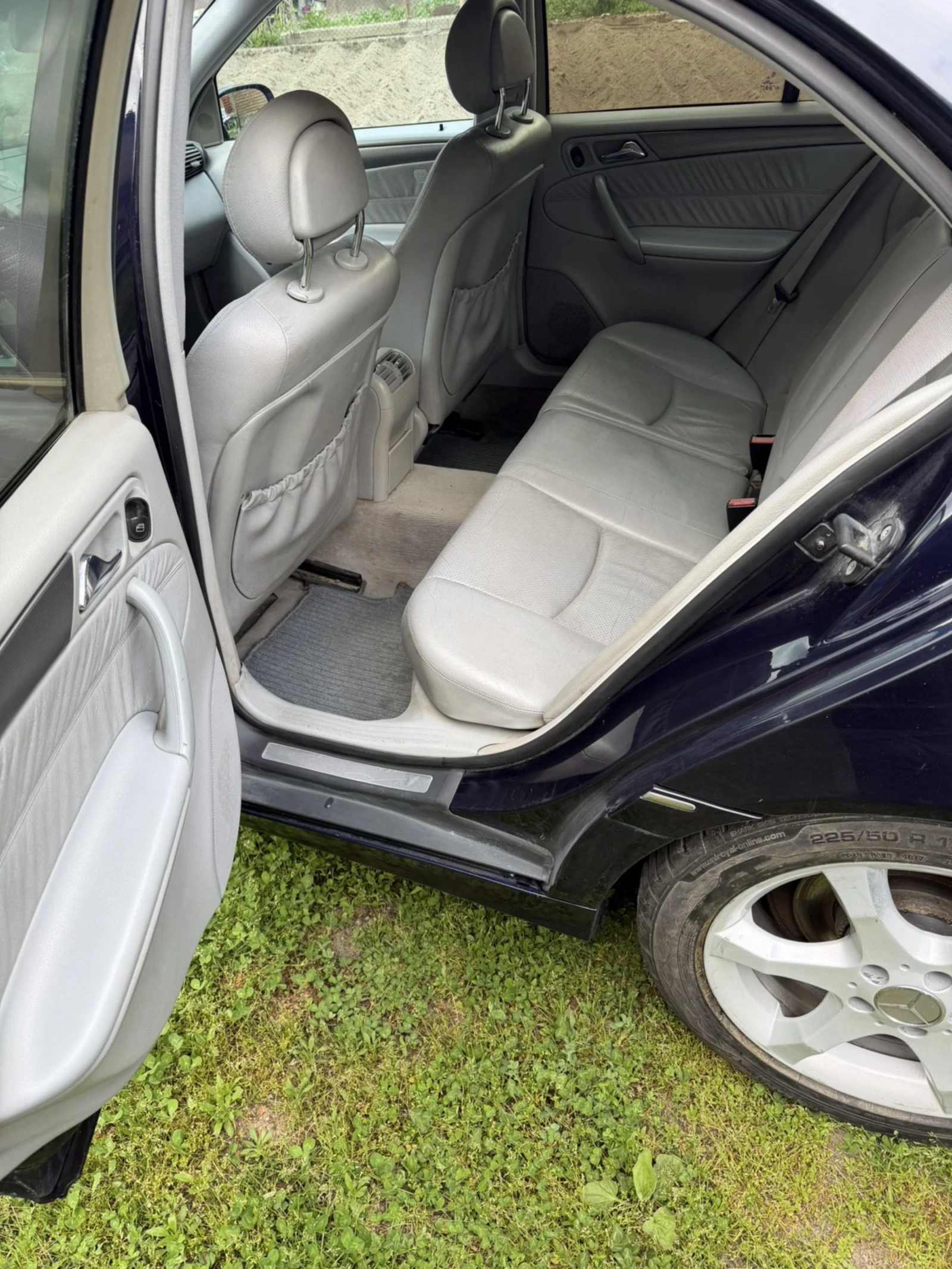 Mercedes-Benz C 200 2.0  163 кс., снимка 12 - Автомобили и джипове - 54545151