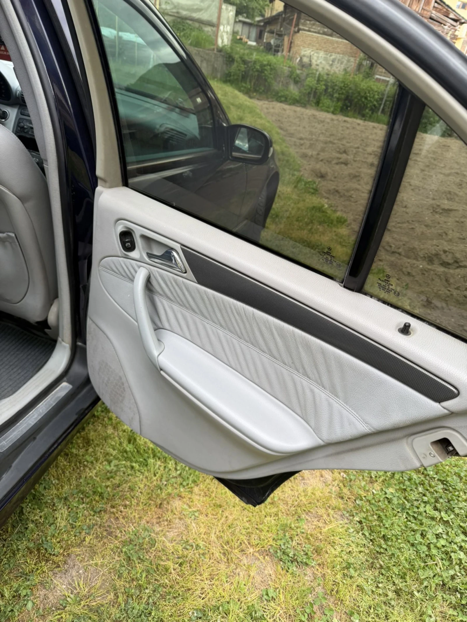 Mercedes-Benz C 200 2.0  163 кс., снимка 6 - Автомобили и джипове - 54545151