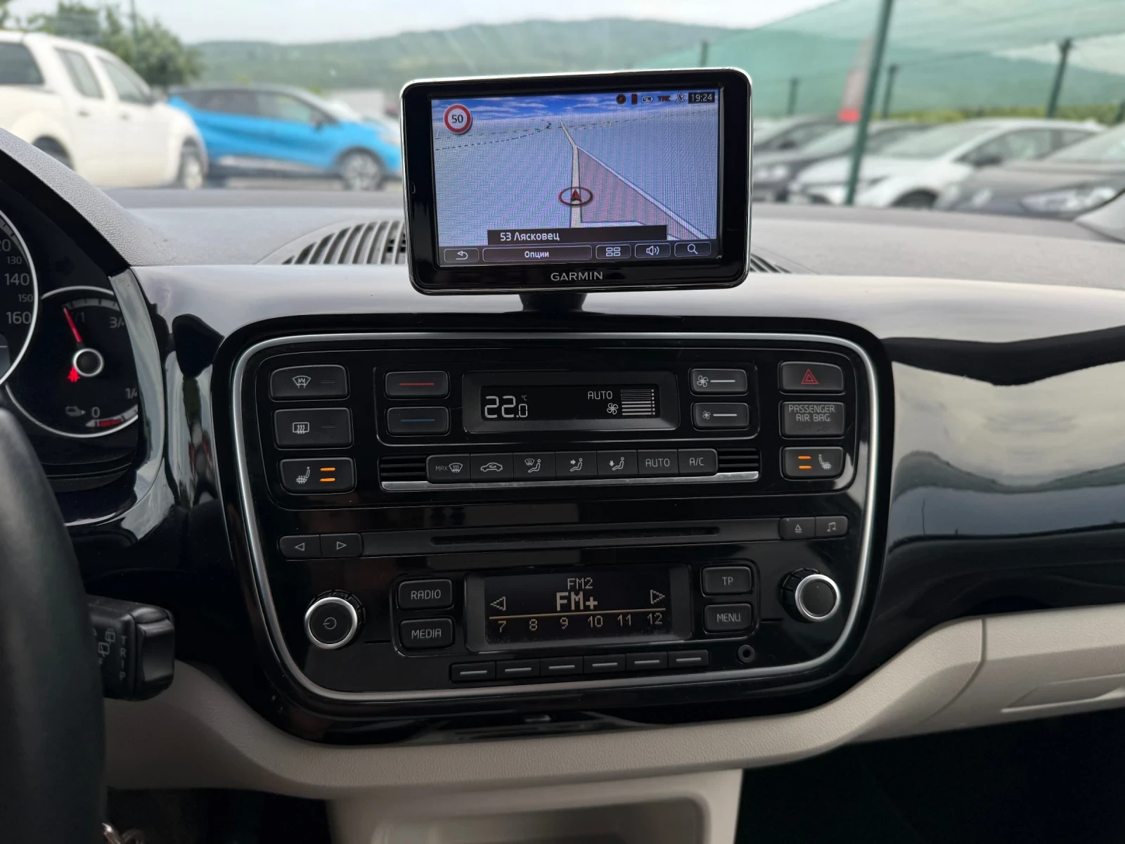 VW Up, снимка 7 - Автомобили и джипове - 54809501