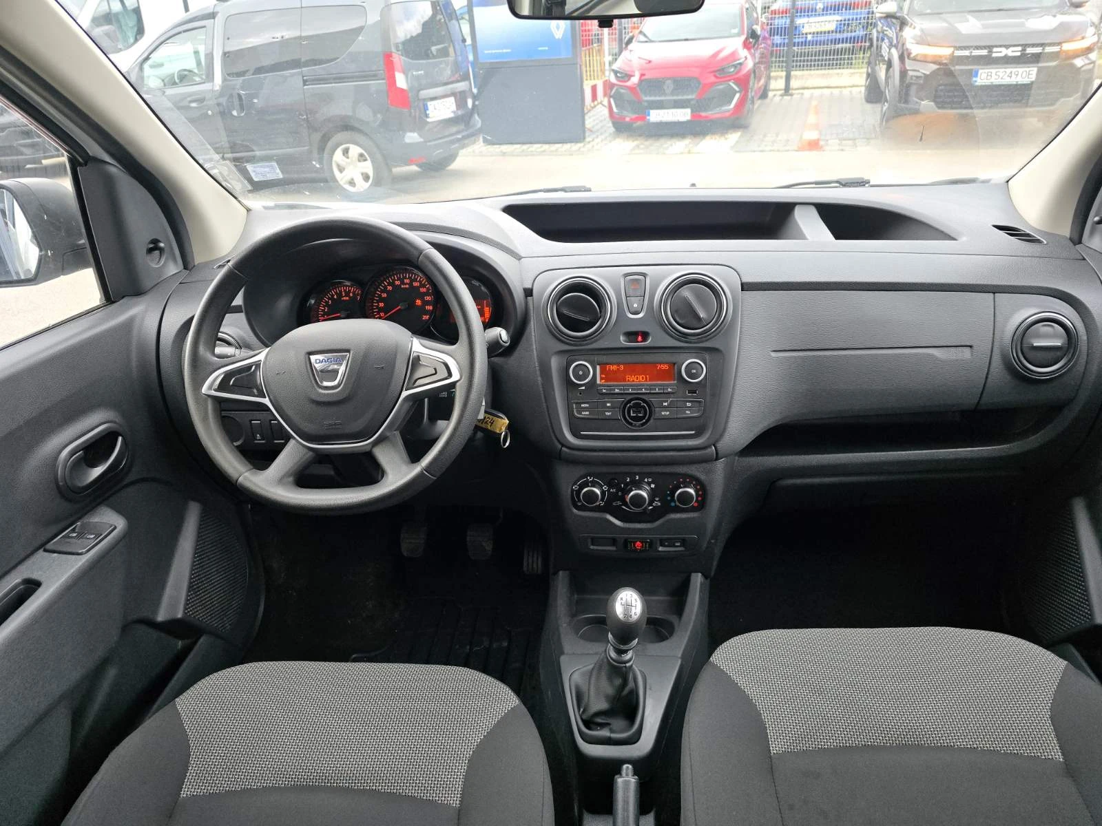 Dacia Dokker dCi 95 �.�. ����� Stop & Start | Mobile.bg � ����������� 7