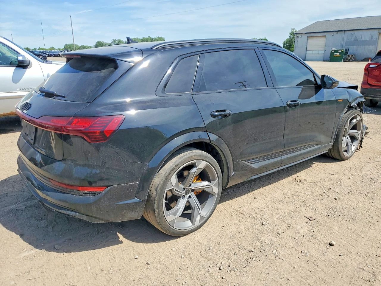 Audi E-Tron S Prestige, снимка 3 - Автомобили и джипове - 55240980