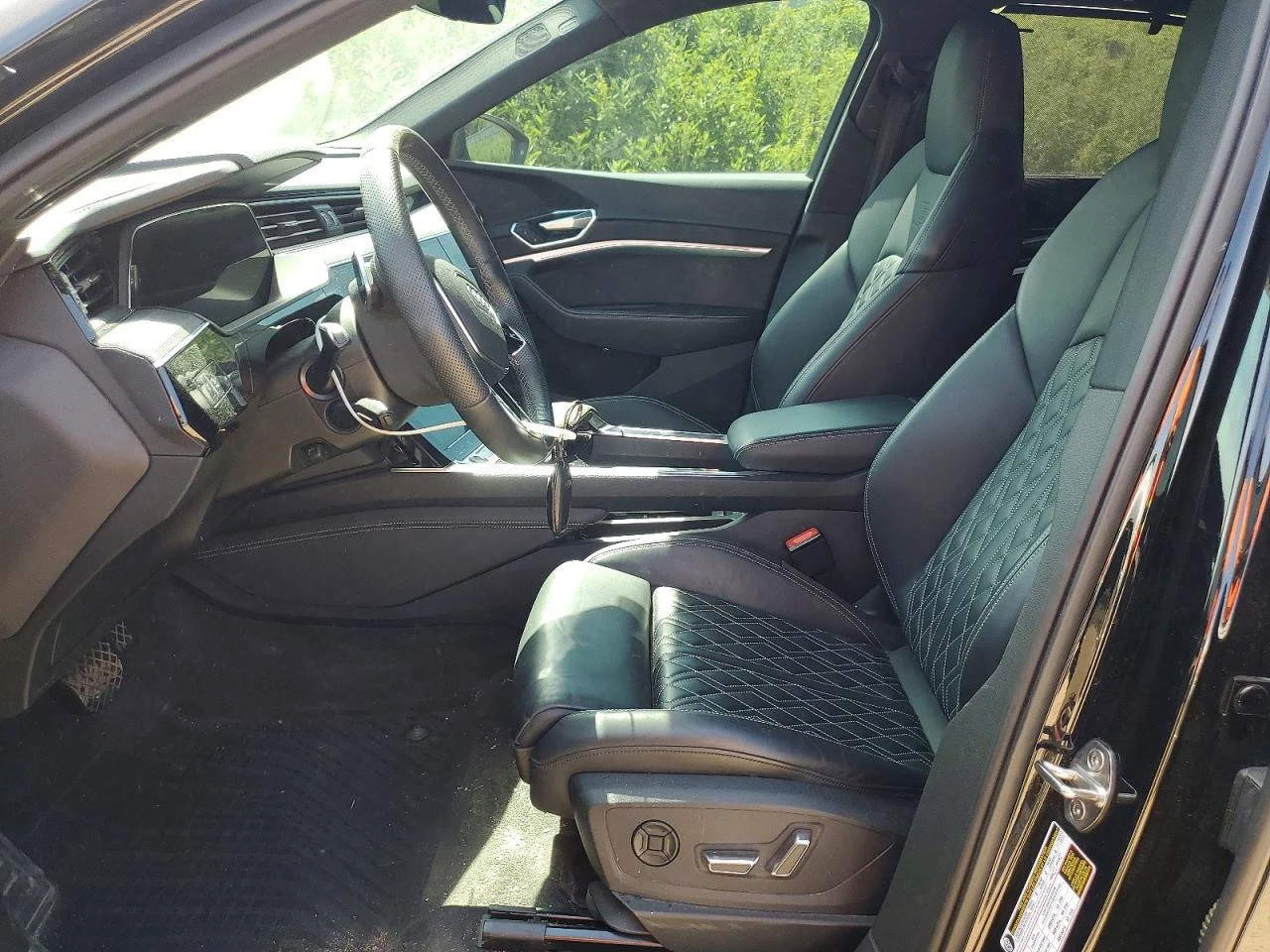Audi E-Tron S Prestige, снимка 7 - Автомобили и джипове - 55240980