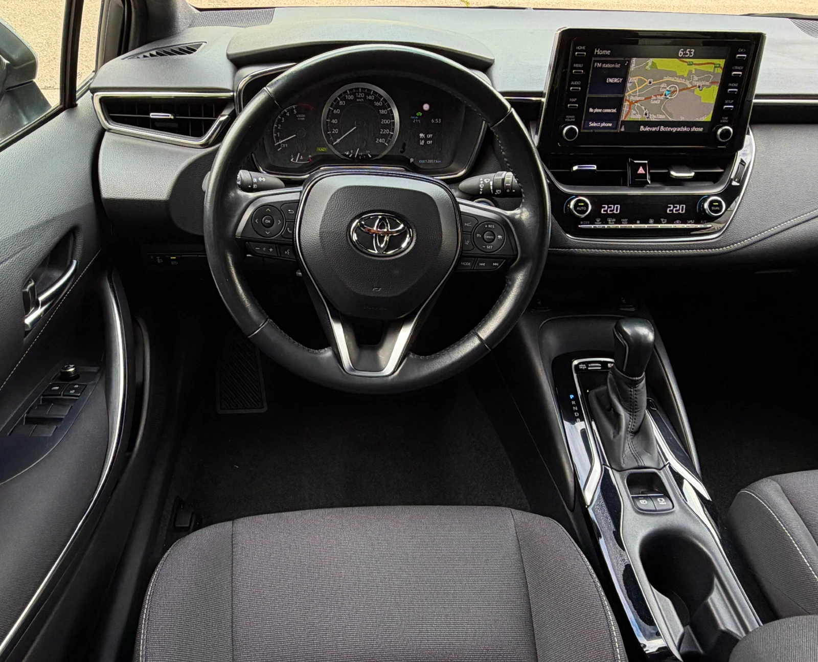 Toyota Corolla 1.8HSD в гаранция - 2бр., снимка 5 - Автомобили и джипове - 55294099