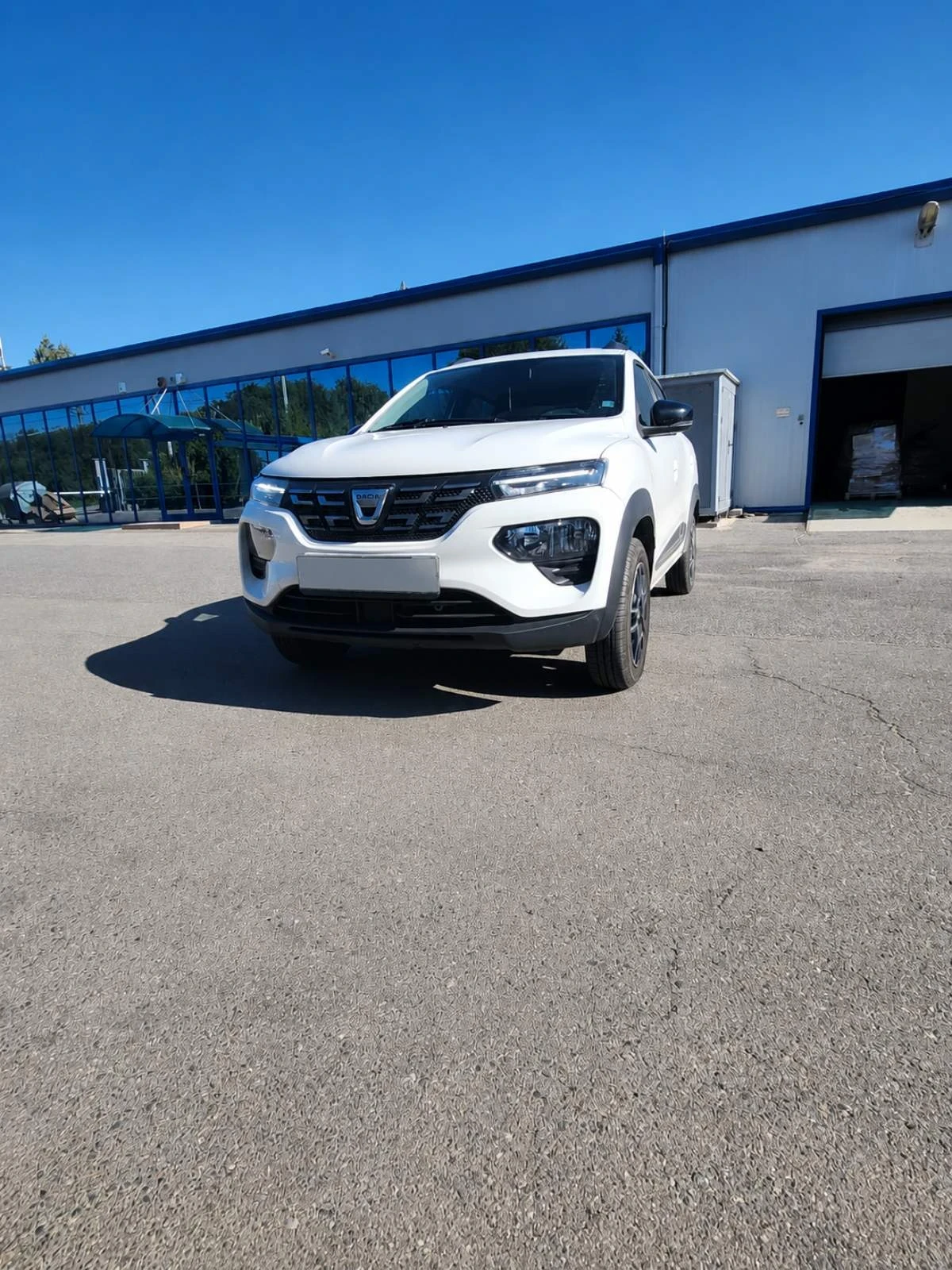 Dacia Spring, снимка 2 - Автомобили и джипове - 55470863