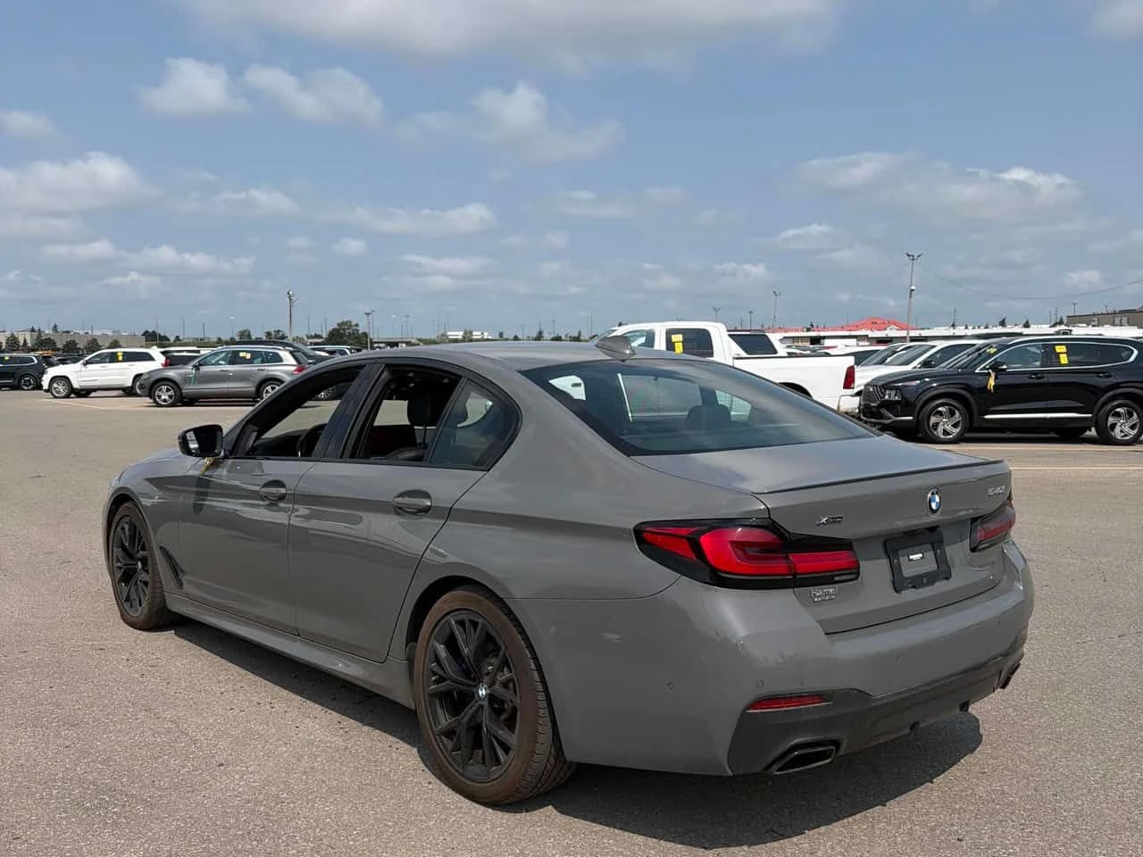 BMW 540 XDRIVE * FULL M SPORT* HARMON/KARDON* ДВА КЛЮЧА* , снимка 3 - Автомобили и джипове - 55539514