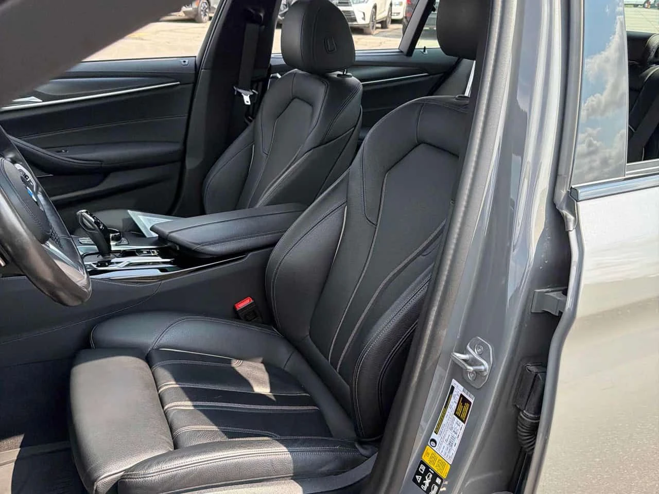 BMW 540 XDRIVE * FULL M SPORT* HARMON/KARDON* ДВА КЛЮЧА* , снимка 13 - Автомобили и джипове - 55539514