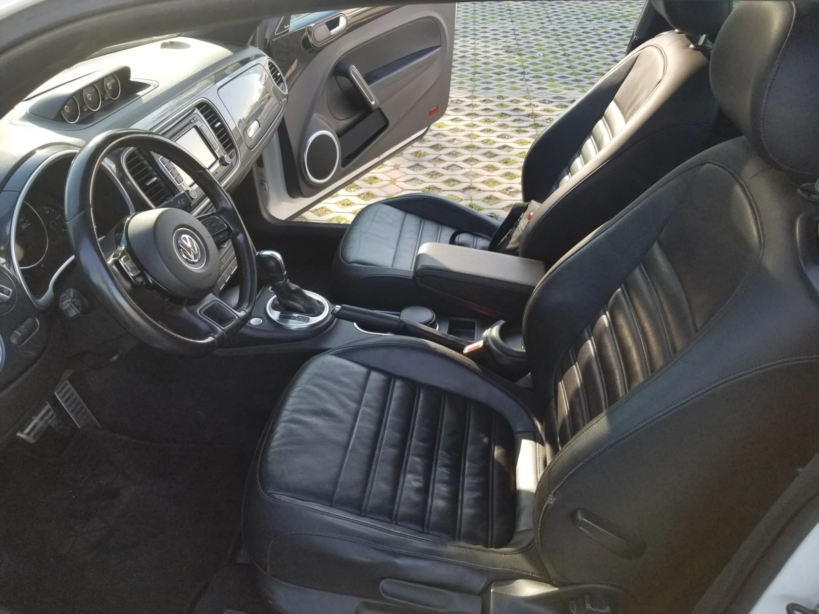 VW Beetle 2.0 KÄFER Edition Automat, снимка 9 - Автомобили и джипове - 56089337