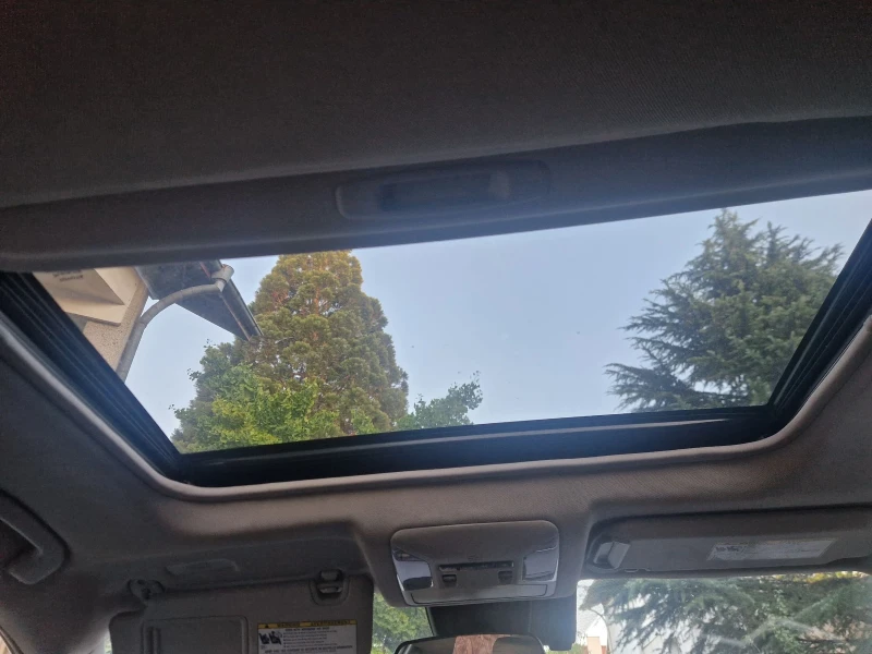 Toyota Rav4 2.5 XLE AWD 44 000км, снимка 12 - Автомобили и джипове - 52554593