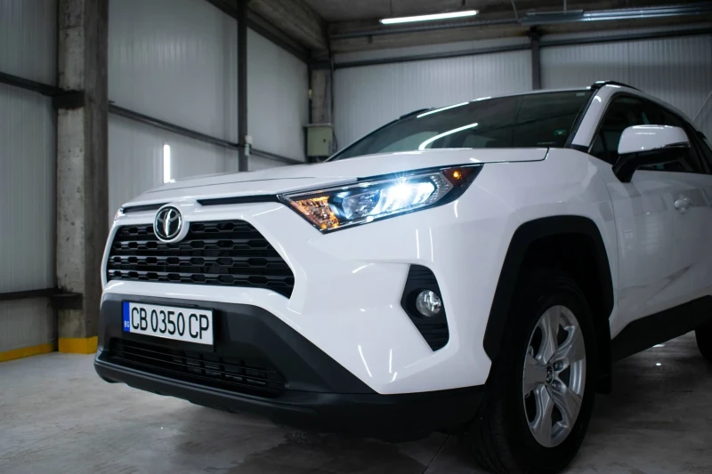 Toyota Rav4 2.5 XLE AWD 44 000км, снимка 3 - Автомобили и джипове - 52554593