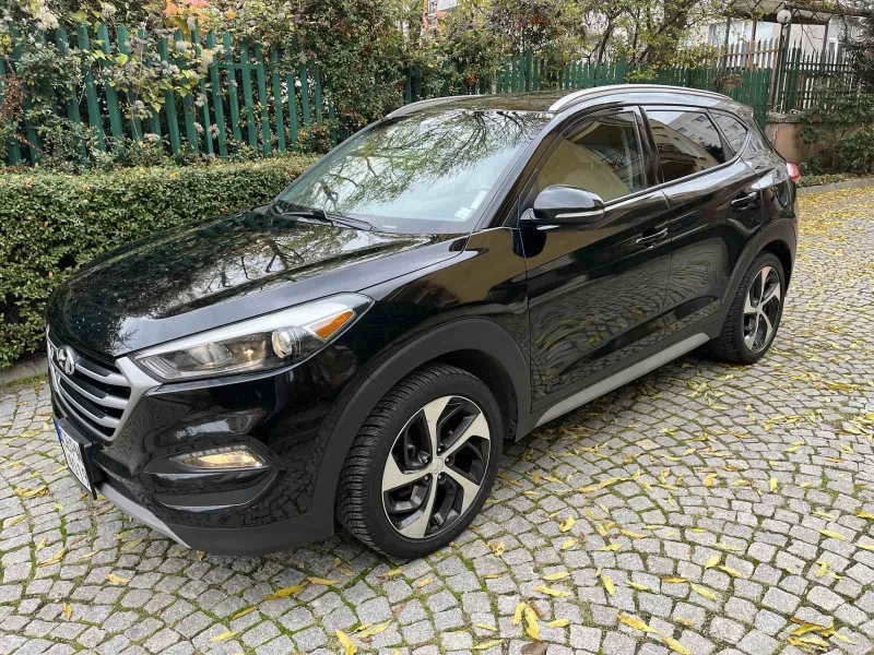 Hyundai Tucson, снимка 3 - Автомобили и джипове - 52382140