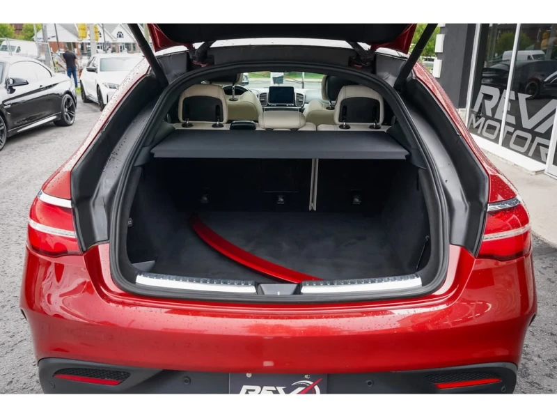 Mercedes-Benz GLE * GLE63 S COUPE | V8 | AWD * CARFAX * ЦЕНА ДО БГ, снимка 17 - Автомобили и джипове - 52803379