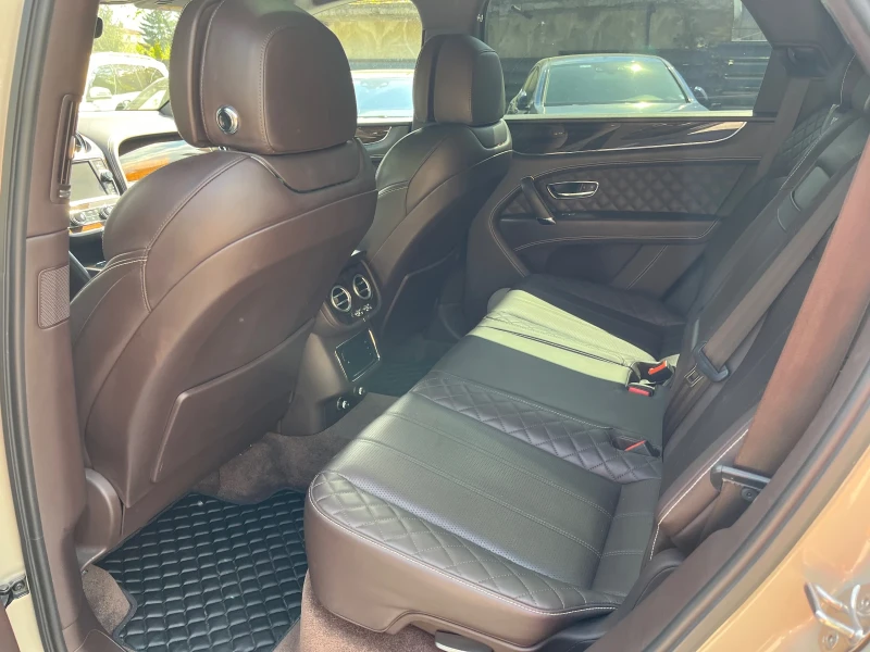 Bentley Bentayga V8/DIESEL/MULLINER/7-МЕСТЕН, снимка 8 - Автомобили и джипове - 53128658