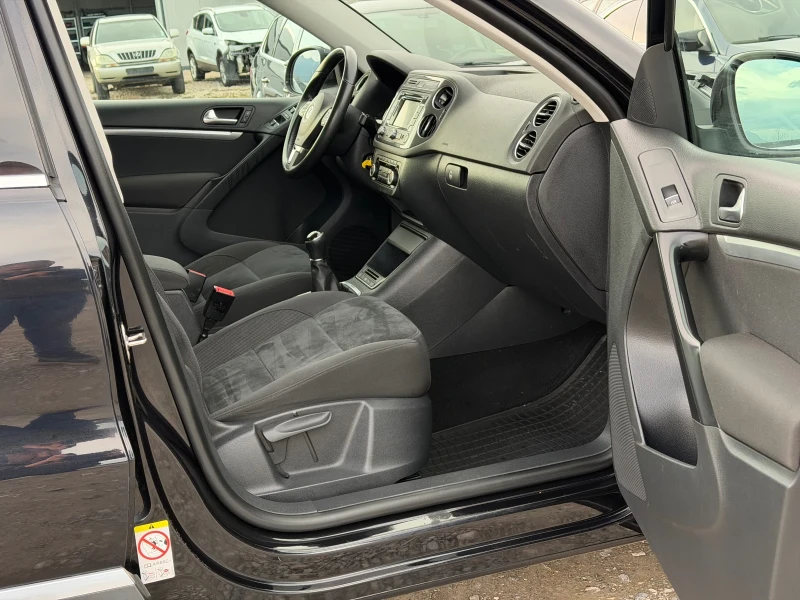 VW Tiguan 2.0TDi 140кс * 4-Motion* * Xenon* * Face-Lift* , снимка 11 - Автомобили и джипове - 53500781