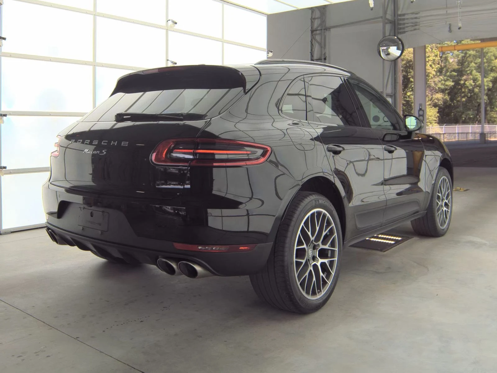 Porsche Macan S* Панорама* Lane Assist* 1ви Собственик* Крайна ц - изображение 5