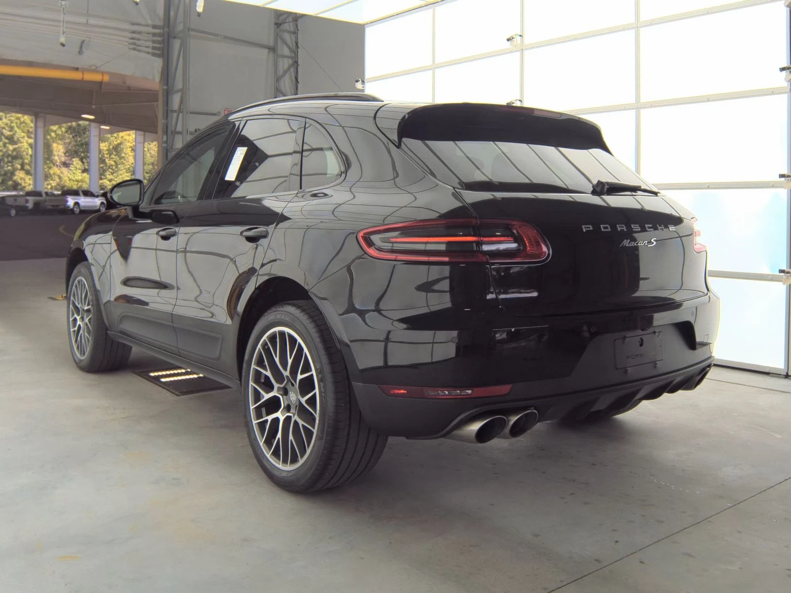 Porsche Macan S* Панорама* Lane Assist* 1ви Собственик* Крайна ц - изображение 4