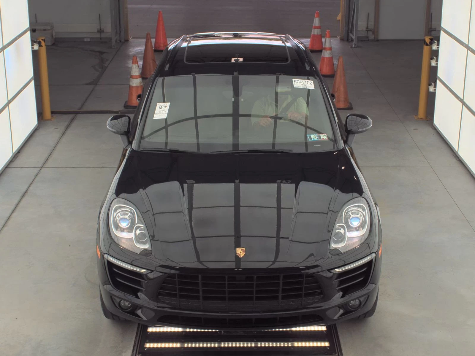 Porsche Macan S* Панорама* Lane Assist* 1ви Собственик* Крайна ц - изображение 2