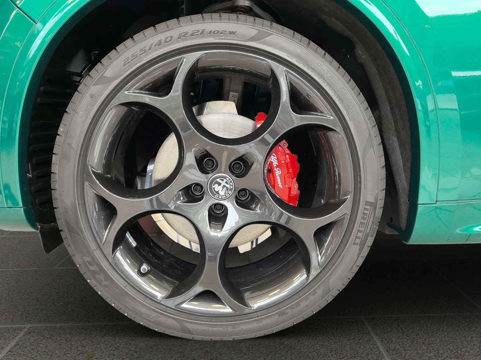 Alfa Romeo Stelvio TI 2.2 Diesel 210 hp AT8 Q4 | Mobile.bg   16