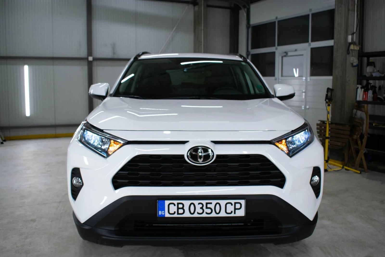 Toyota Rav4 2.5 XLE AWD 44 000км - изображение 2