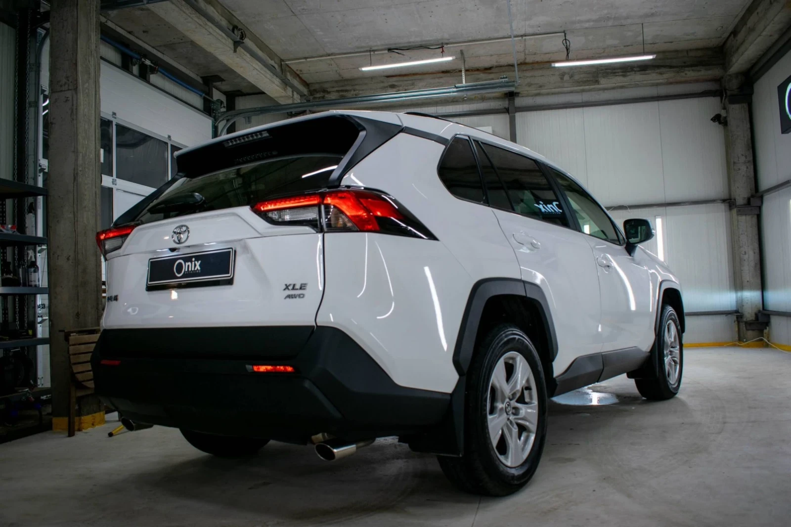 Toyota Rav4 2.5 XLE AWD 44 000км - изображение 4