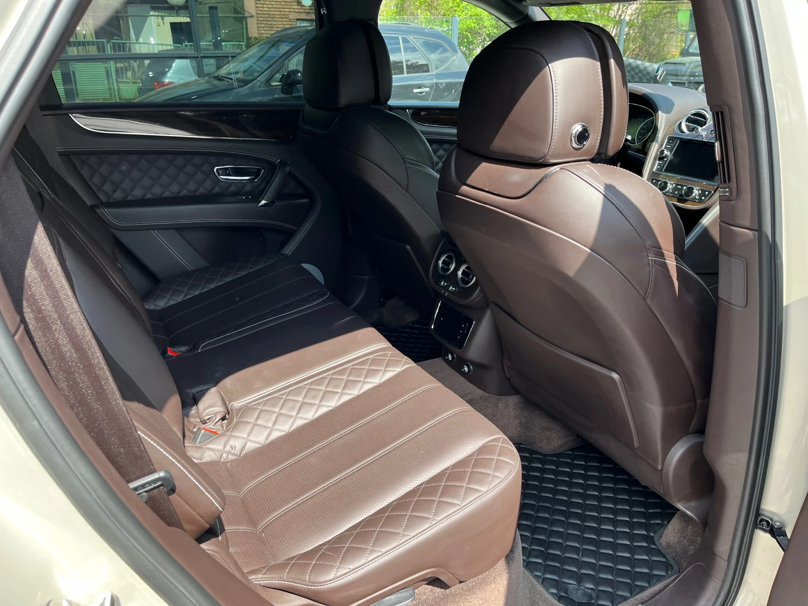 Bentley Bentayga V8/DIESEL/MULLINER/7-������ | Mobile.bg � ����������� 10
