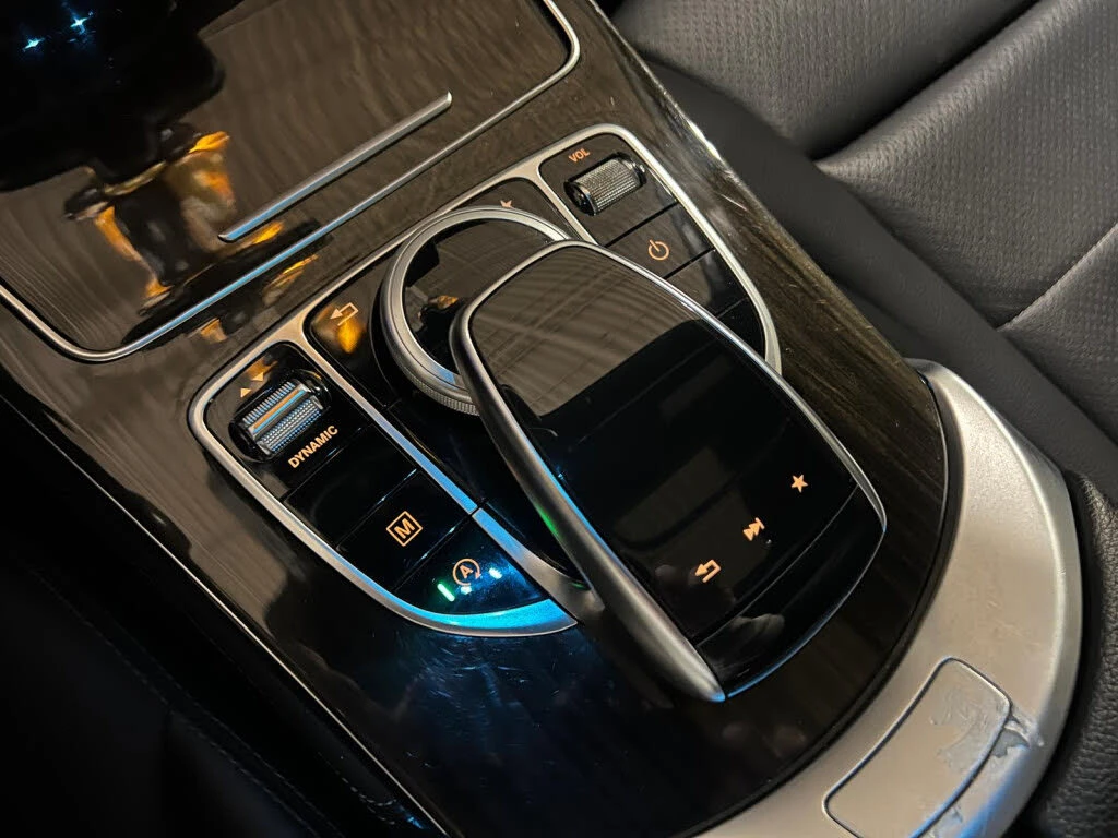 Mercedes-Benz GLC 300 4MATIC АвтоКредит  (ЦЕНА ДО БГ), снимка 5 - Автомобили и джипове - 53751046