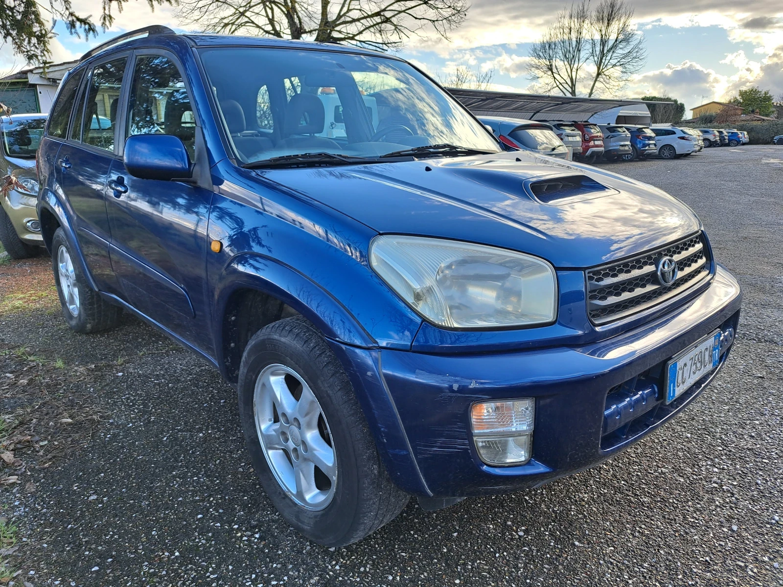 Toyota Rav4 2.0 D4D, снимка 3 - Автомобили и джипове - 54080266