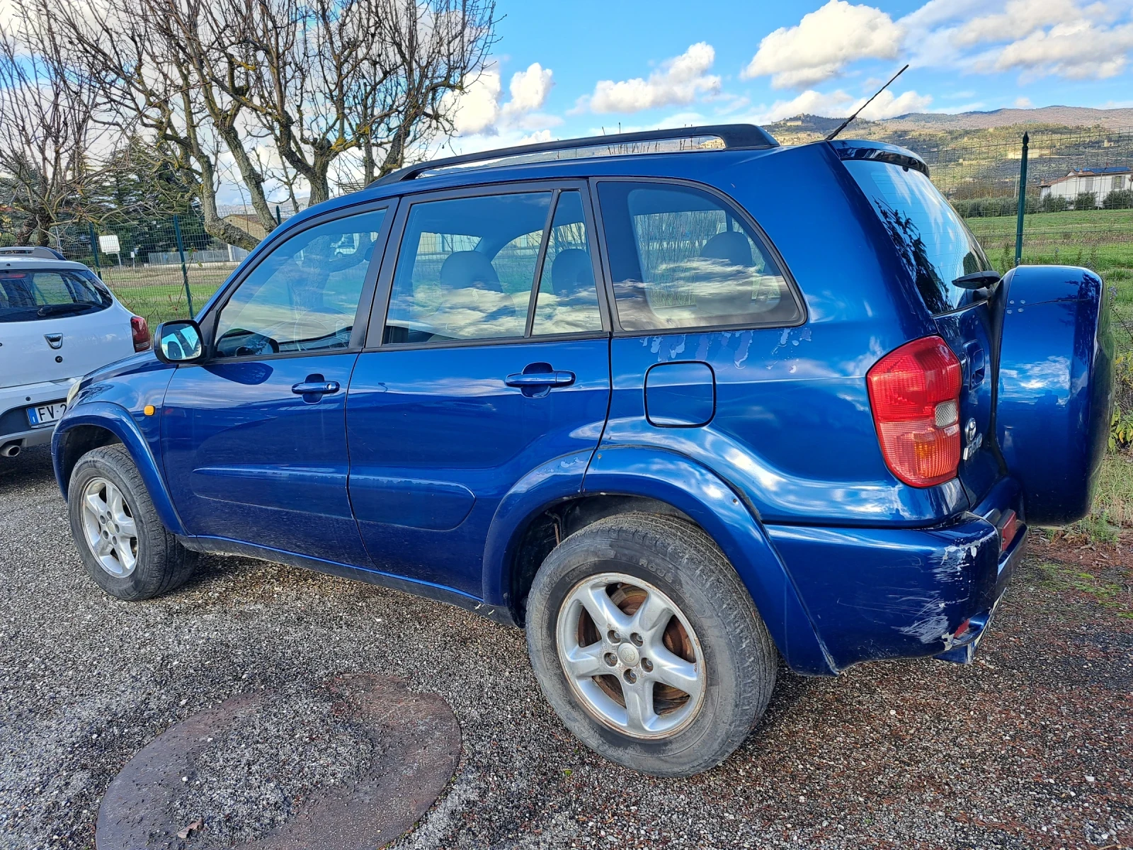 Toyota Rav4 2.0 D4D, снимка 6 - Автомобили и джипове - 54080266
