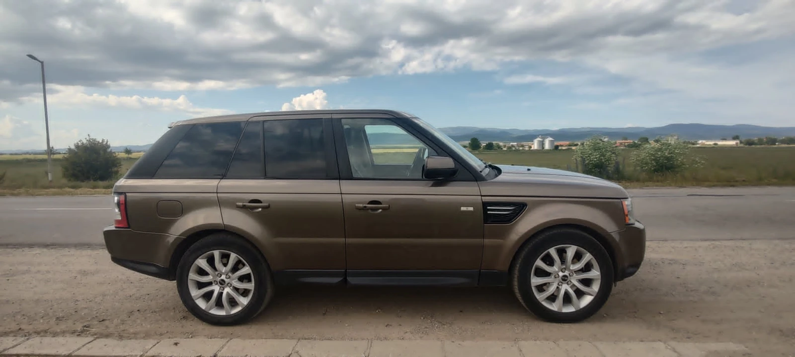 Land Rover Range Rover Sport HSE, снимка 2 - Автомобили и джипове - 54967304